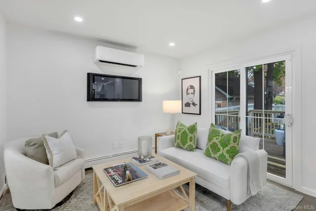 $1,299,000 | 10 Poplar Avenue, Pelham, NY 10803