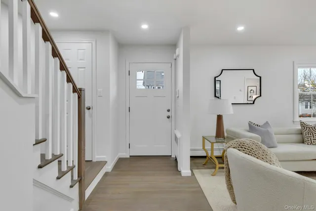 $1,299,000 | 10 Poplar Avenue, Pelham, NY 10803