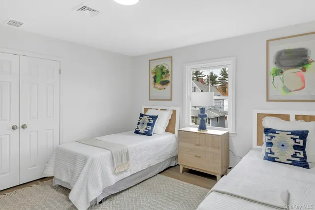 $1,299,000 | 10 Poplar Avenue, Pelham, NY 10803