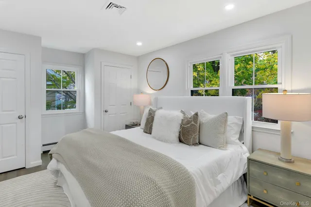 $1,299,000 | 10 Poplar Avenue, Pelham, NY 10803