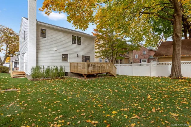 $1,299,000 | 10 Poplar Avenue, Pelham, NY 10803