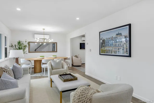 $1,299,000 | 10 Poplar Avenue, Pelham, NY 10803