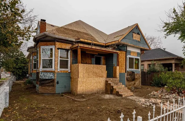 $200,000 | 1405 East Channel Street, Stockton, CA 95205