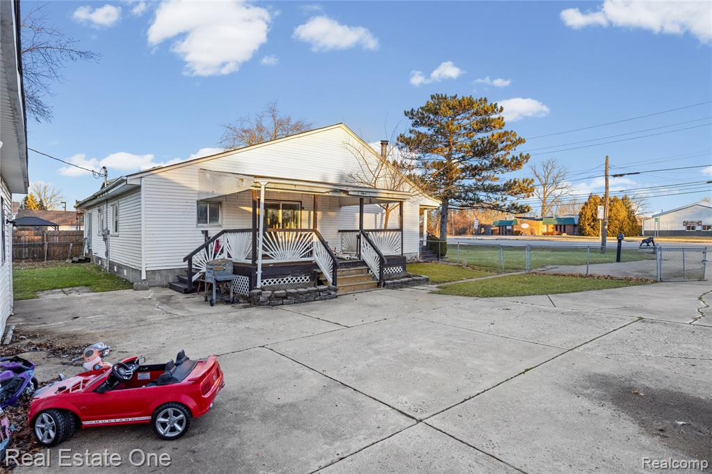 2535 North Telegraph Road Monroe, MI 48162 - Photo 23 of 38