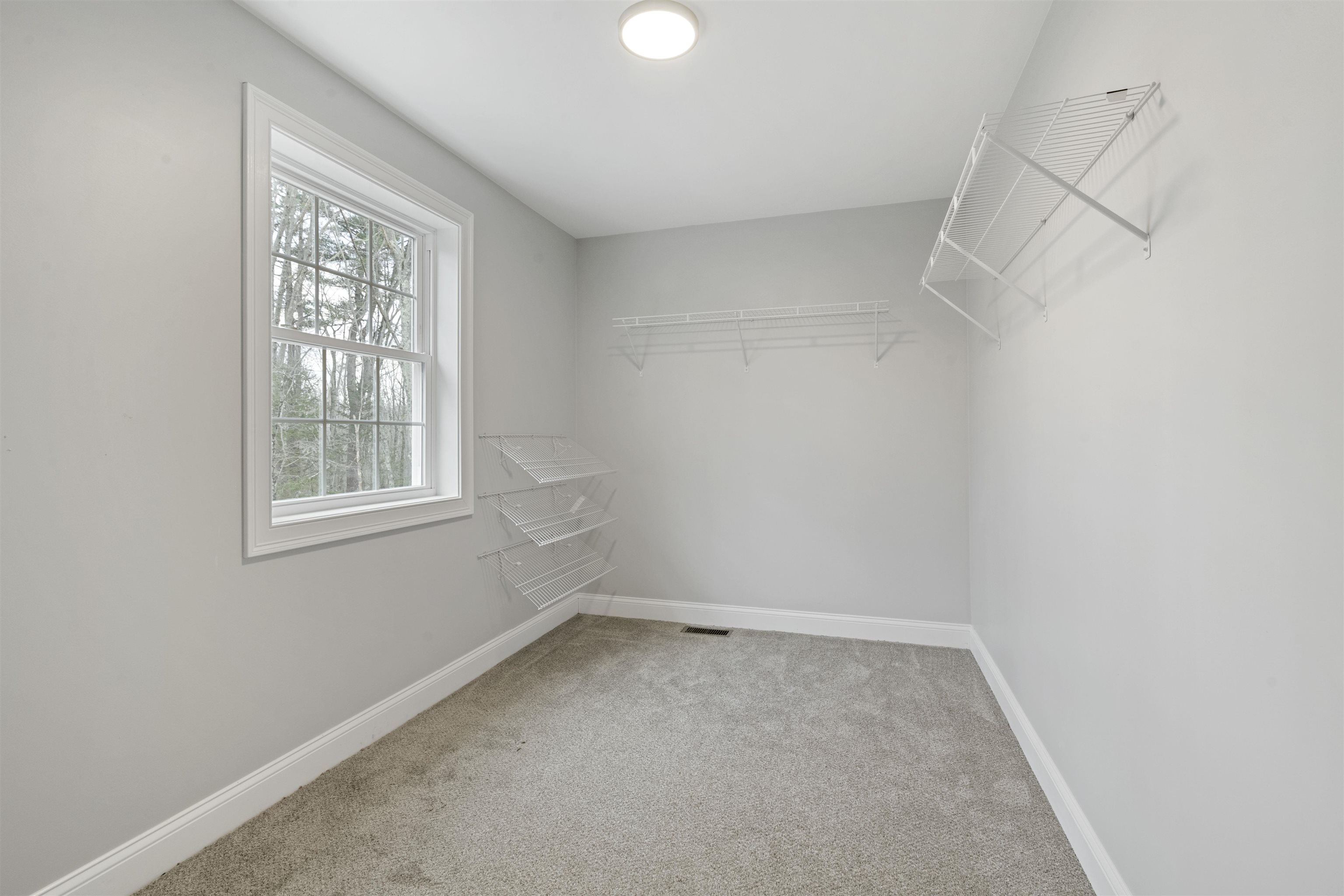 12 Evelyn Road Salem, NH 03079 - Photo 25 of 28 Gallery Image 25