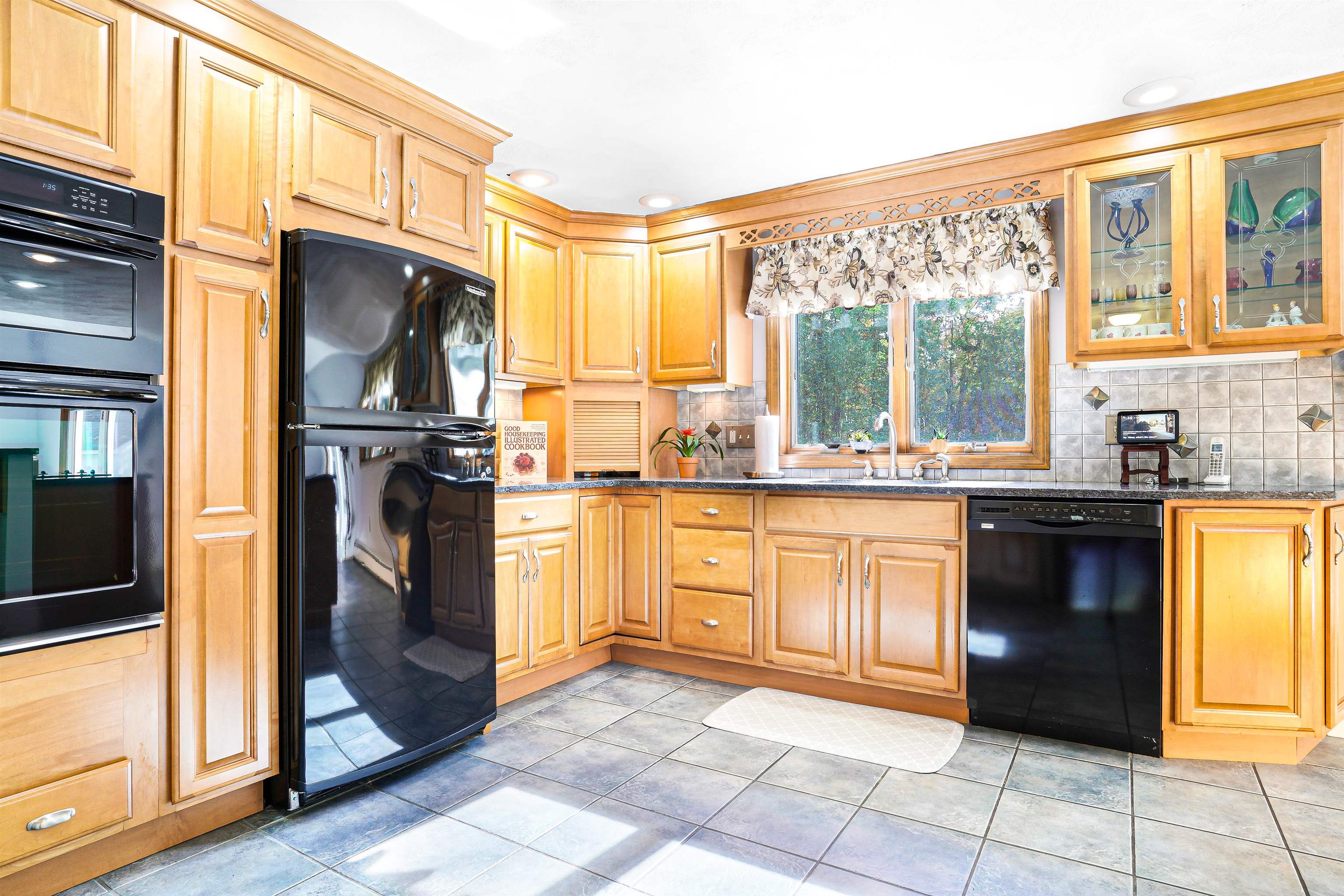 10 Button Drive, Unit B Londonderry, NH 03053 - Photo 20 of 25