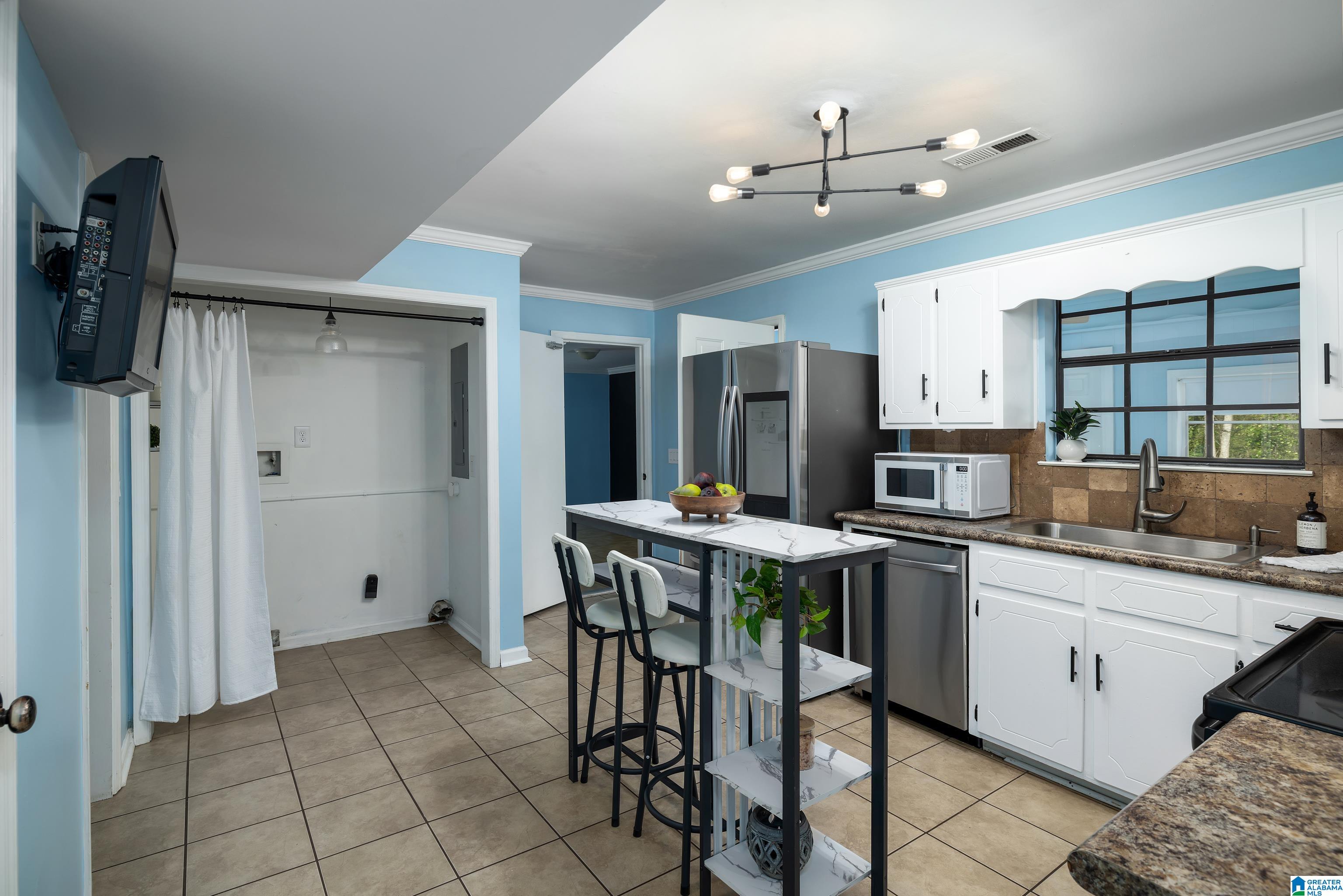 203 7th Street Northwest Alabaster, AL 35007 - Photo 8 of 28