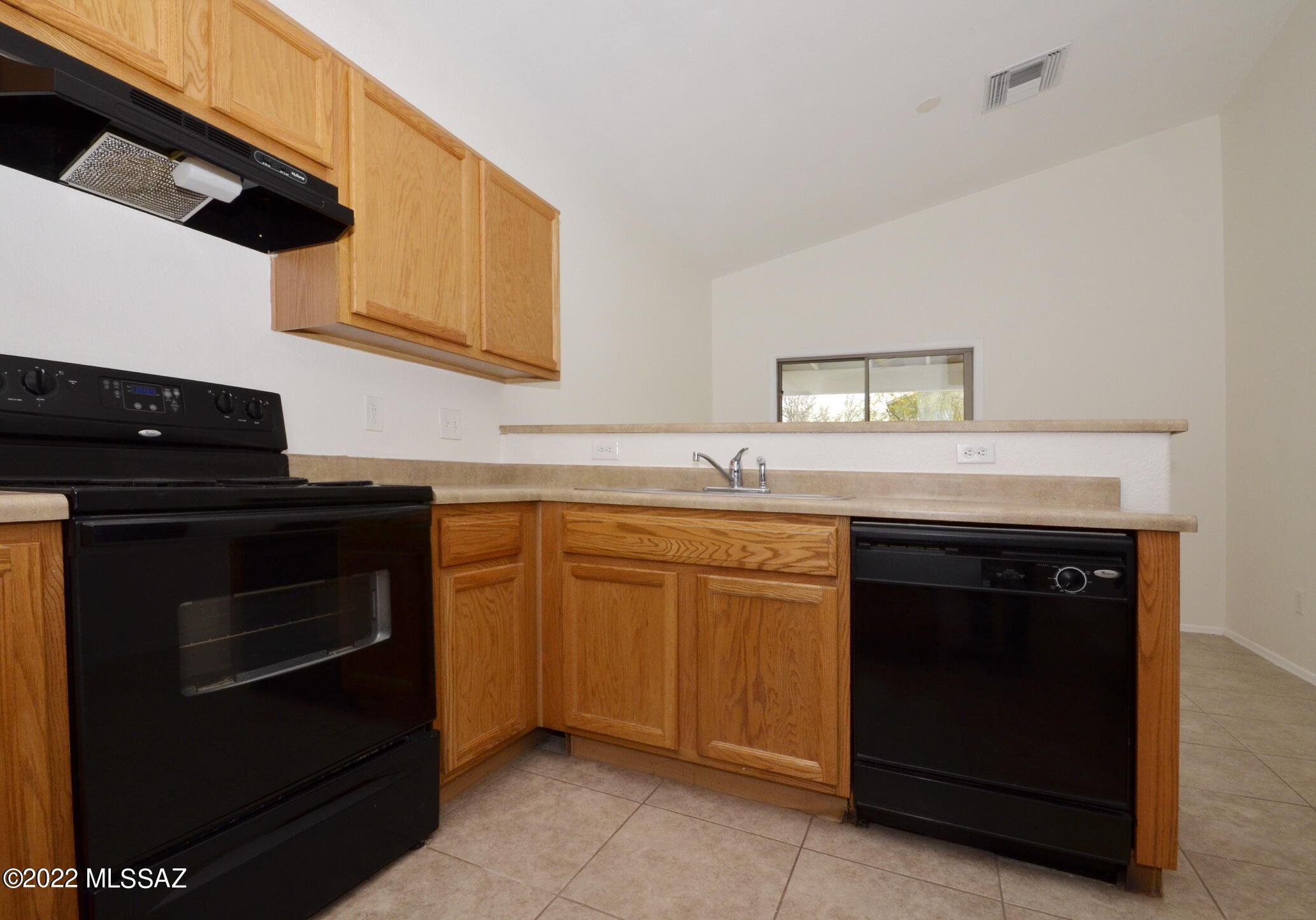 2353 West Rau River Road Tucson, AZ 85705 - Photo 4 of 30 Gallery Image 4