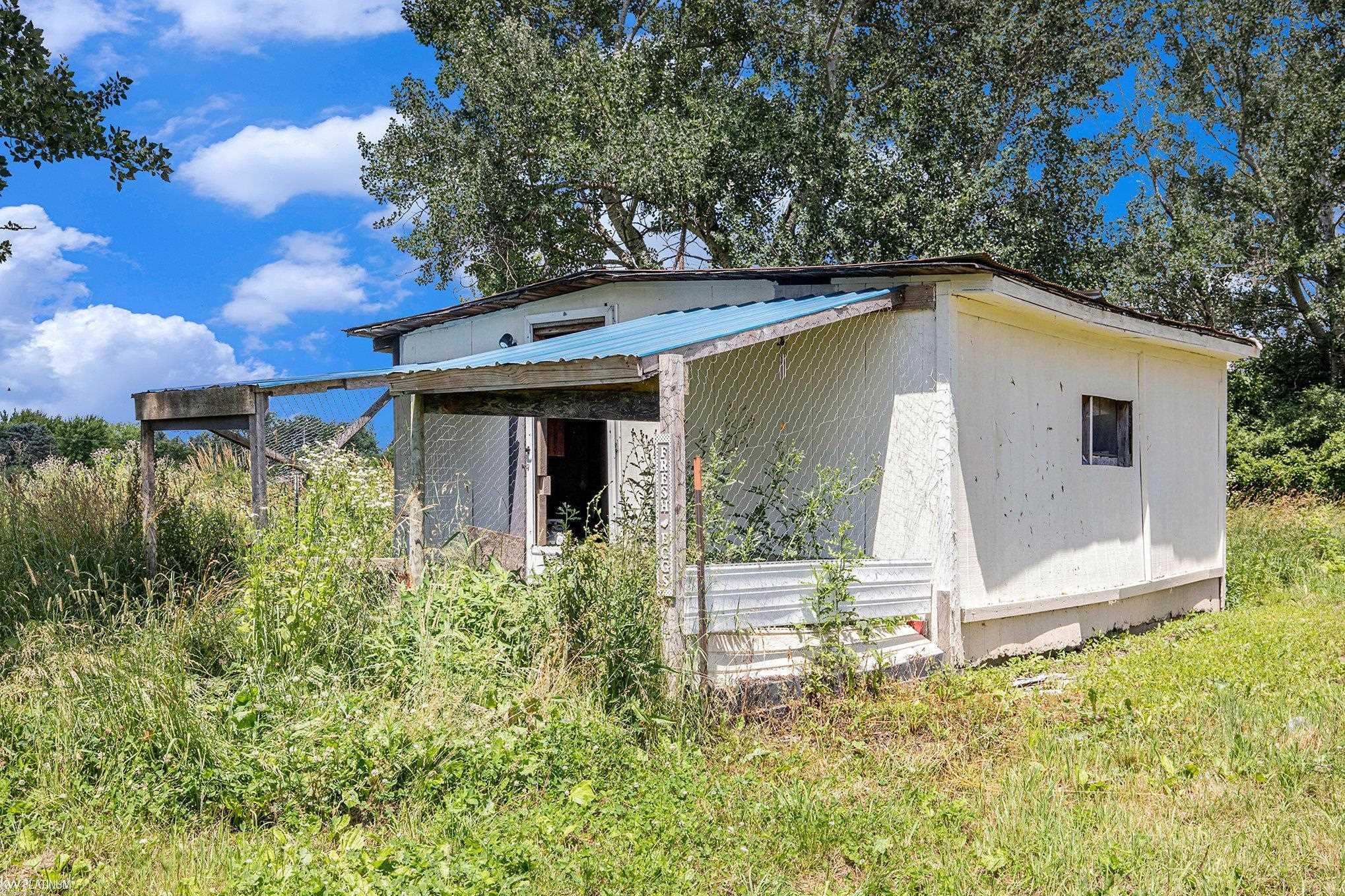 721 Memphis Ridge Road Memphis, MI 48041 - Photo 16 of 21 50180442-e796c93a-91b3-467f-bef1-79b2db6dce79.JPG