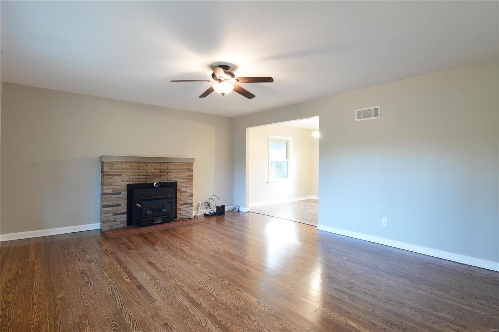 1302 Stein Road St. Louis, MO 63135 - Photo 2 of 37 Gallery Image 2