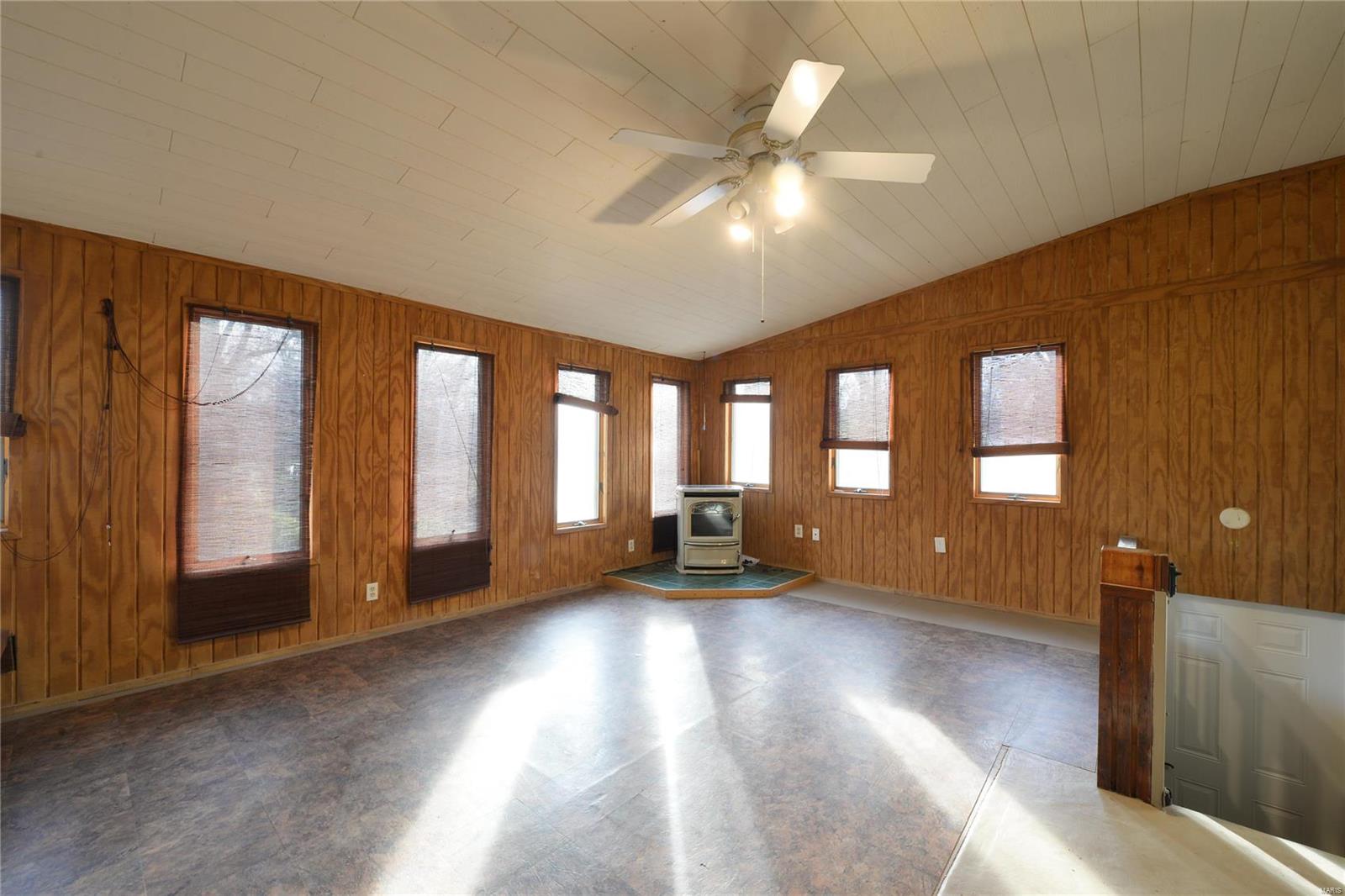 1302 Stein Road St. Louis, MO 63135 - Photo 12 of 37 Gallery Image 12