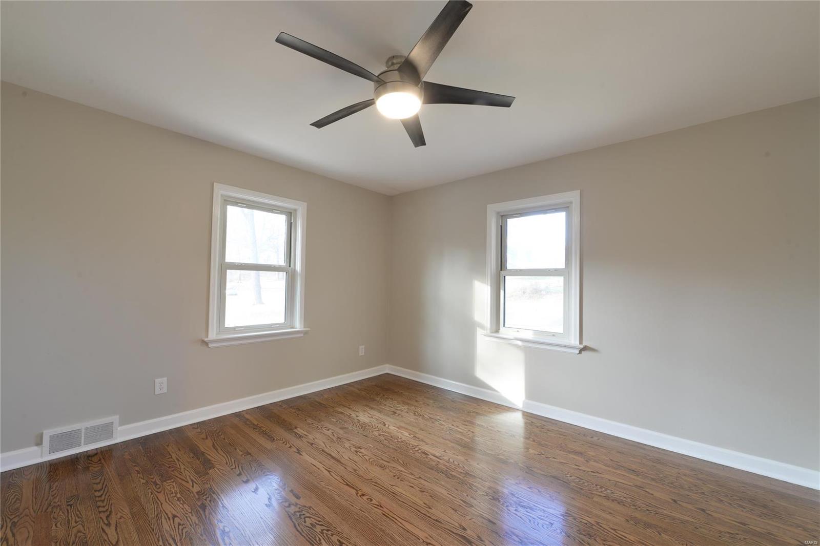 1302 Stein Road St. Louis, MO 63135 - Photo 18 of 37 Gallery Image 18