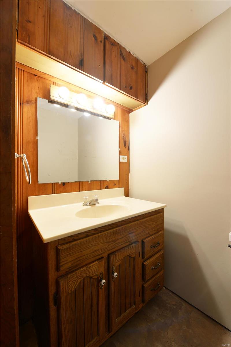 1302 Stein Road St. Louis, MO 63135 - Photo 28 of 37 Gallery Image 28