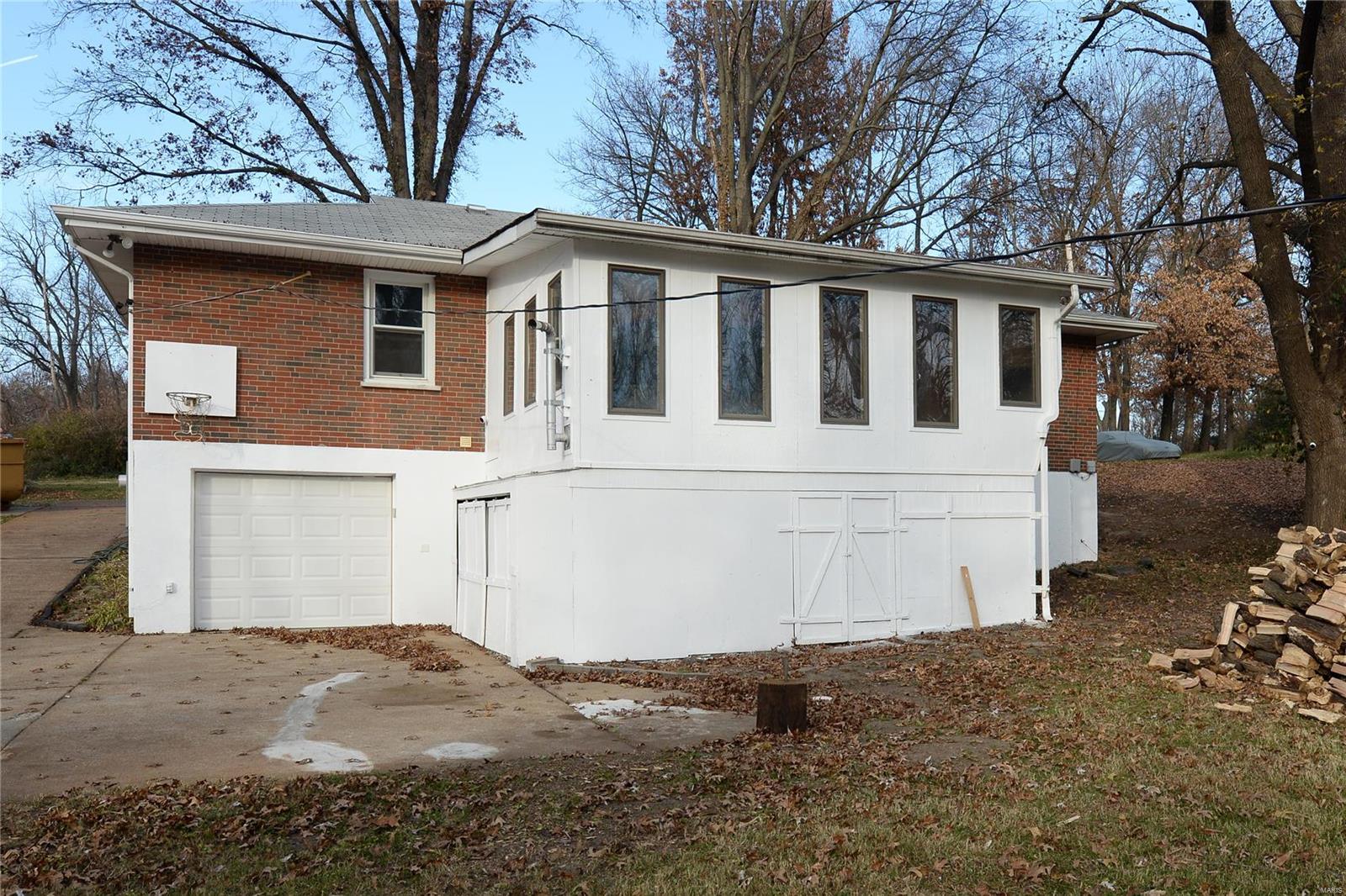 1302 Stein Road St. Louis, MO 63135 - Photo 33 of 37 Gallery Image 33