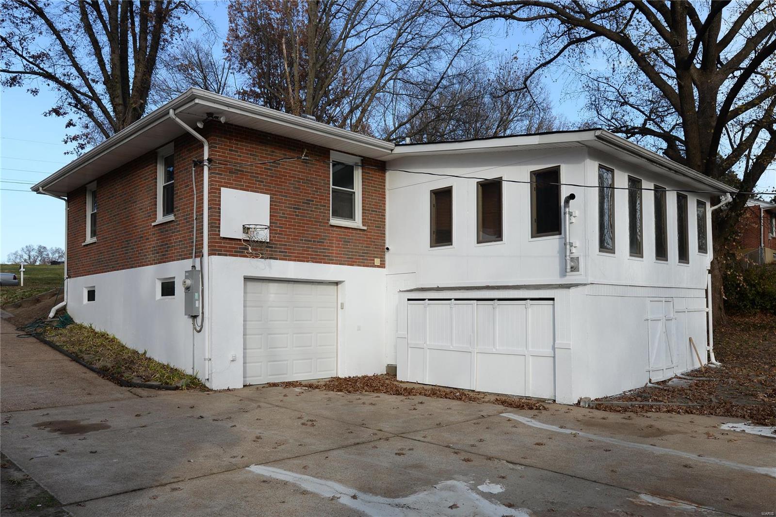 1302 Stein Road St. Louis, MO 63135 - Photo 34 of 37 Gallery Image 34