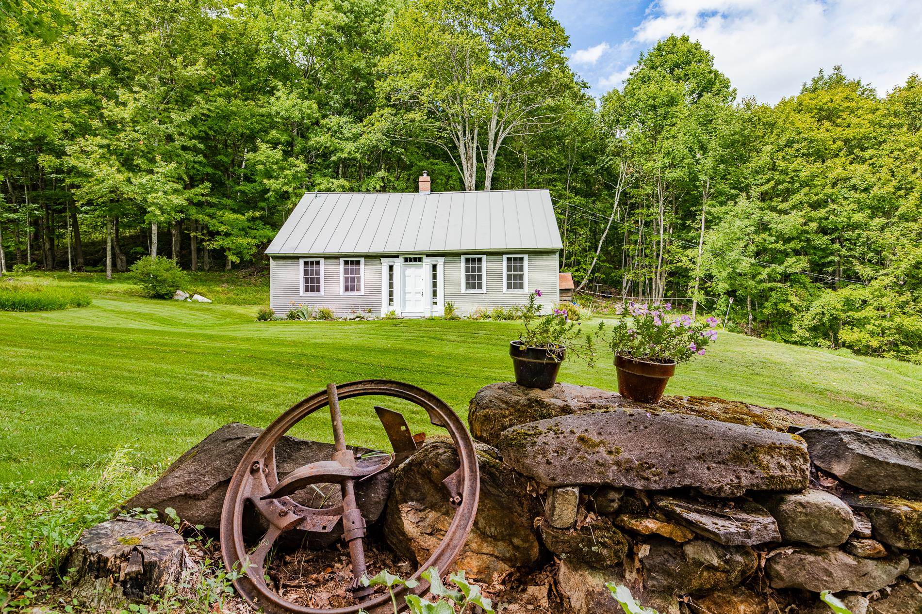 478 Hidden Ridge Road Pomfret, VT 05068 - Photo 2 of 35