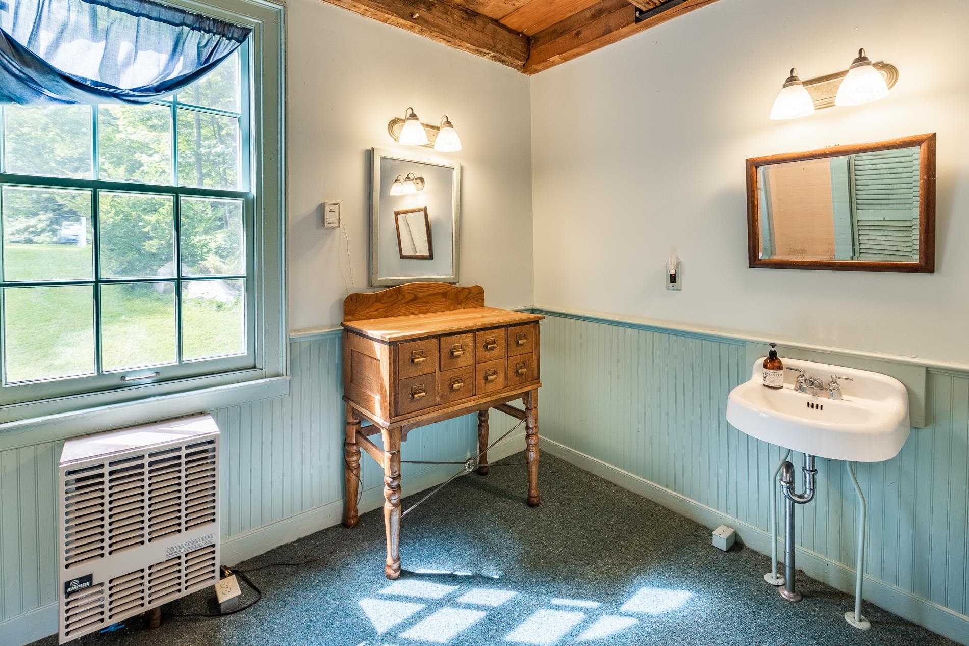 478 Hidden Ridge Road Pomfret, VT 05068 - Photo 20 of 35