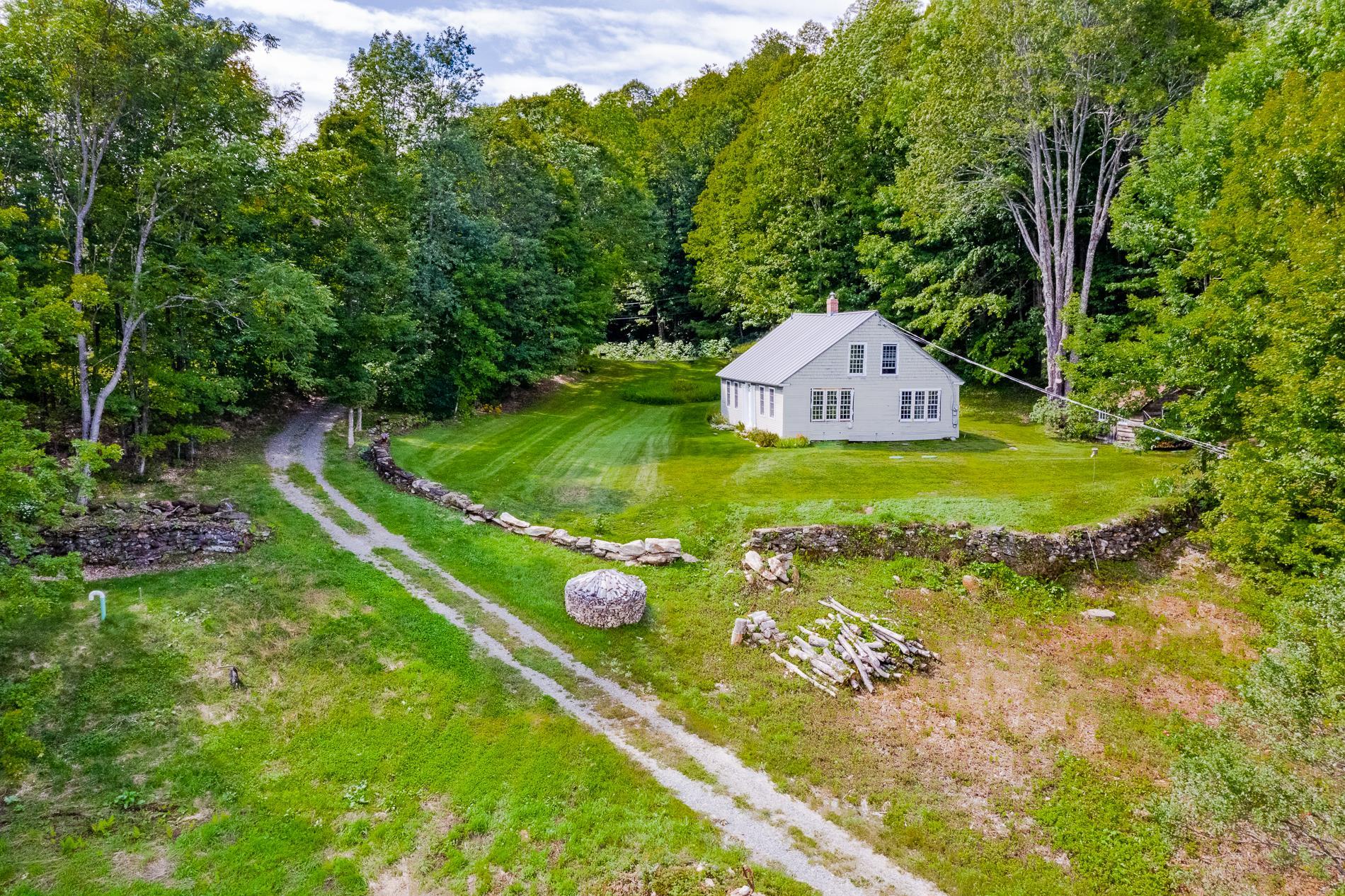 478 Hidden Ridge Road Pomfret, VT 05068 - Photo 3 of 35