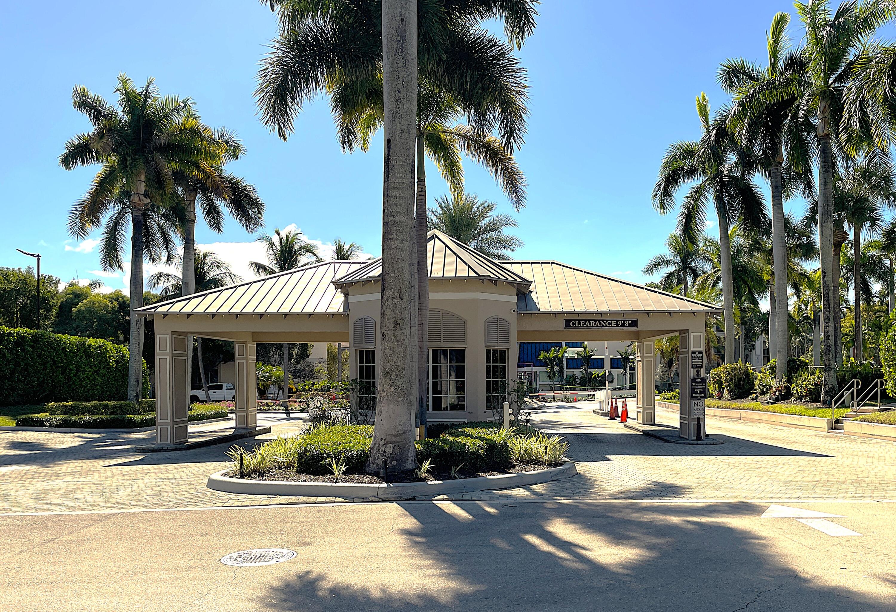 3 Royal Palm Way, Unit 2050 Boca Raton, FL 33432 - Photo 23 of 25 a view of a water fountain in front of building