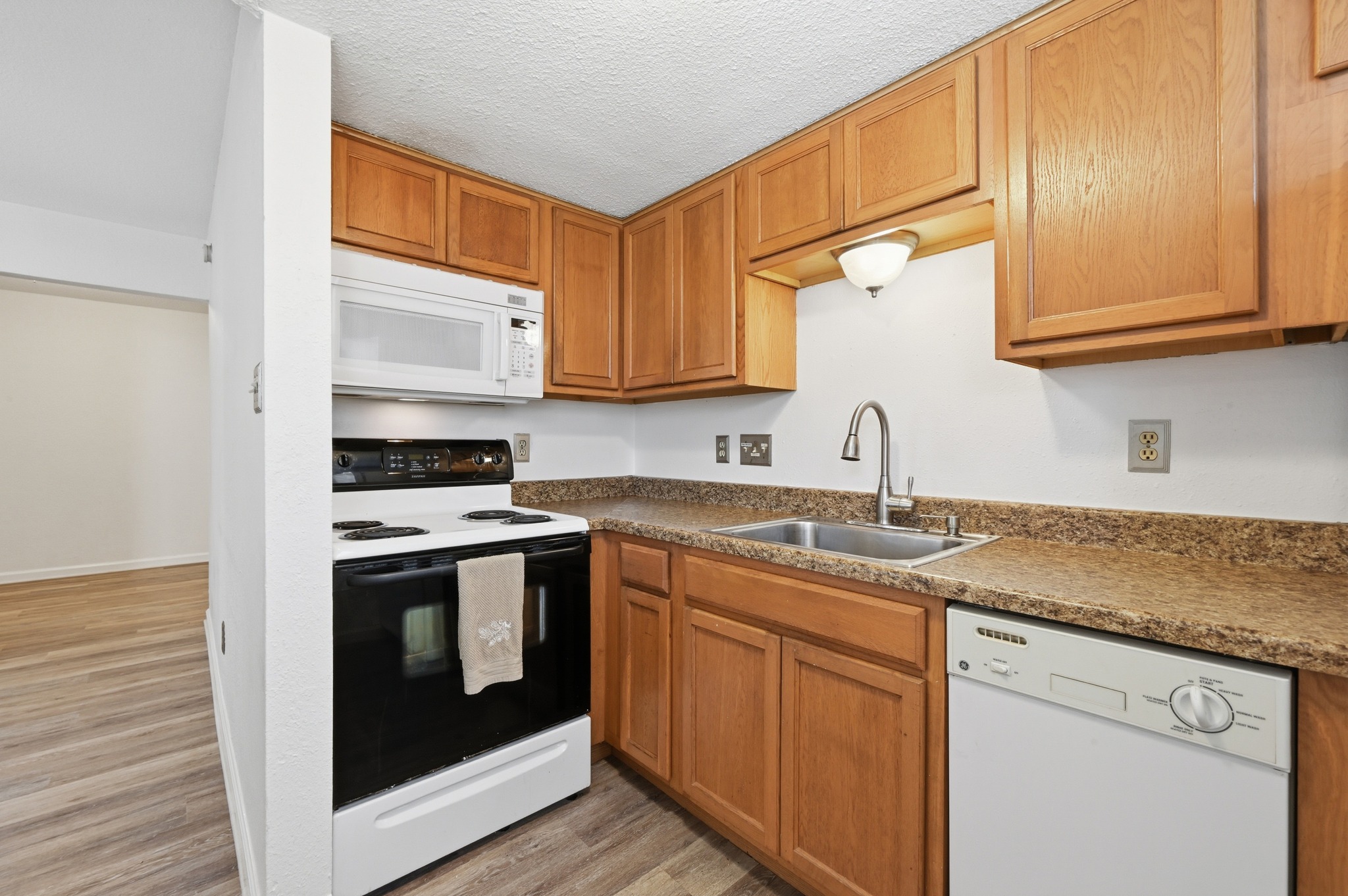 2500 Burleson Road, Unit 402 Austin, TX 78741 - Photo 10 of 21