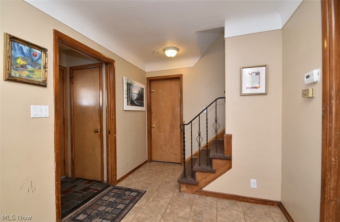 3768 Bendemeer Road Cleveland Heights, OH 44118 - Photo 3 of 27