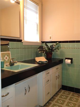 186 Grove Street Reading, MA 01867 - Photo 11 of 14 Gallery Image 11