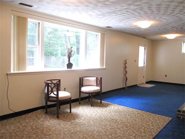 186 Grove Street Reading, MA 01867 - Photo 13 of 14 Gallery Image 13