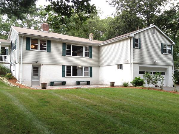 186 Grove Street Reading, MA 01867 - Photo 2 of 14 Gallery Image 2