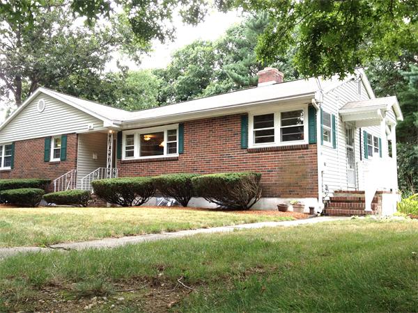 186 Grove Street Reading, MA 01867 - Photo 3 of 14 Gallery Image 3