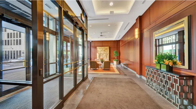 $3,000 | 401 East Ontario Street, Unit 707, Chicago, IL 60611