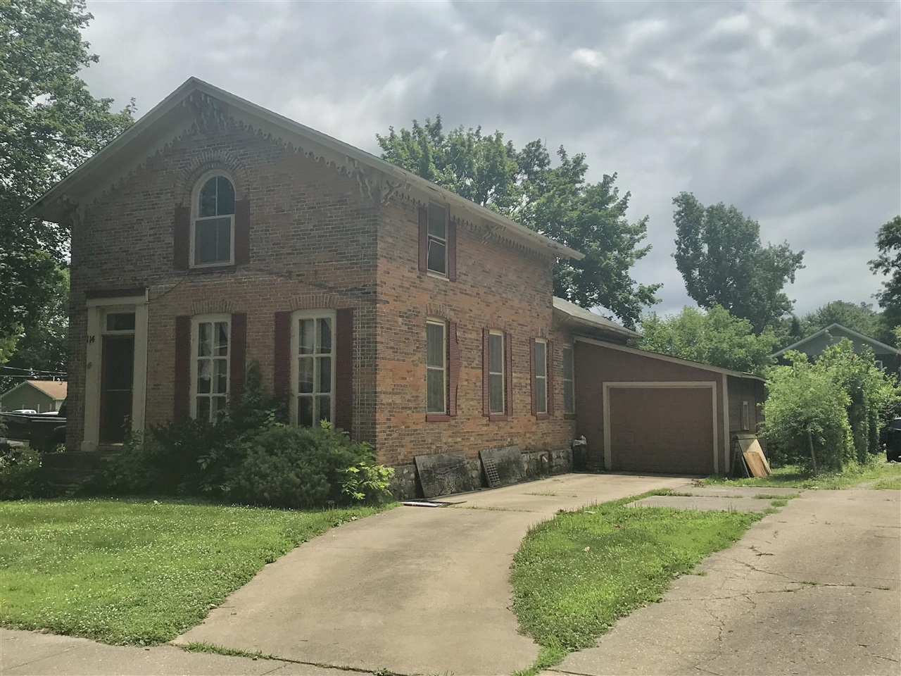 114 East Chicago Road White Pigeon, MI 49099 - Photo 1 of 23