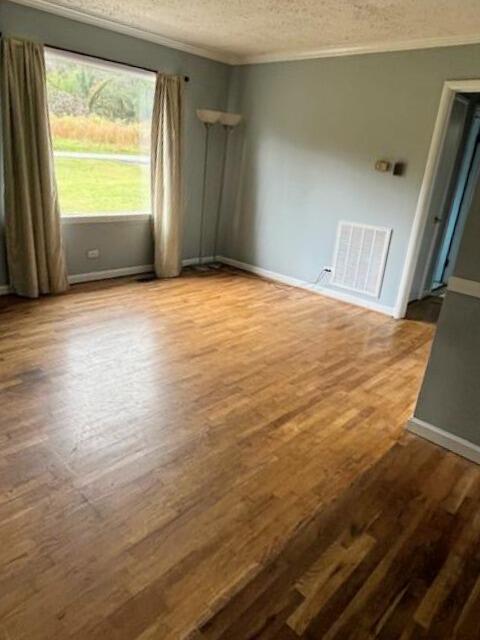 1670 Back Penn Road Summerville, GA 30747 - Photo 6 of 17 Living Room