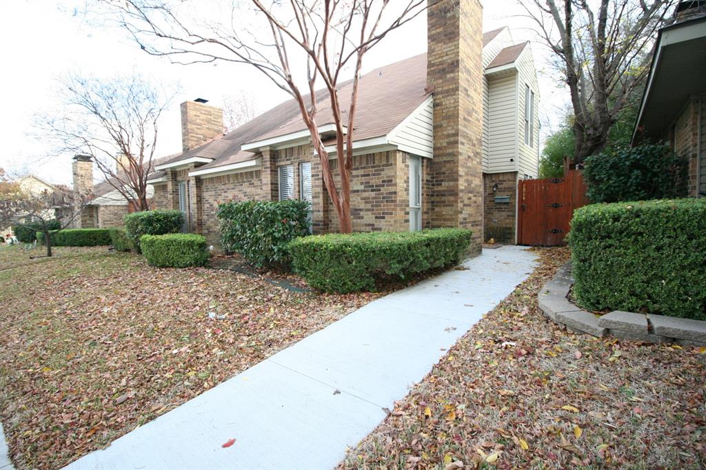 2064 Embassy Way Carrollton, TX 75006 - Photo 2 of 32 Gallery Image 2
