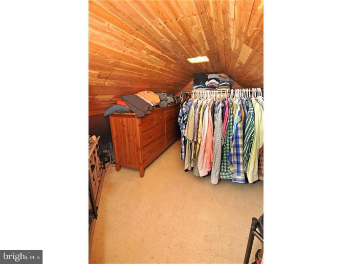 40 Belmar Road Hatboro, PA 19040 - Photo 14 of 25 Walk-in Closet