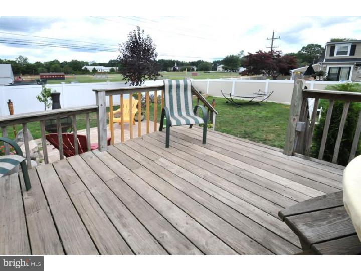 40 Belmar Road Hatboro, PA 19040 - Photo 20 of 25 Deck