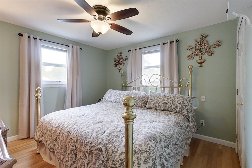 9 Oakland Road Pepperell, MA 01463 - Photo 11 of 37