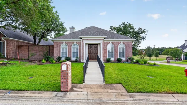 $3,000 | 4728 Stonebriar Circle, College Station, TX 77845