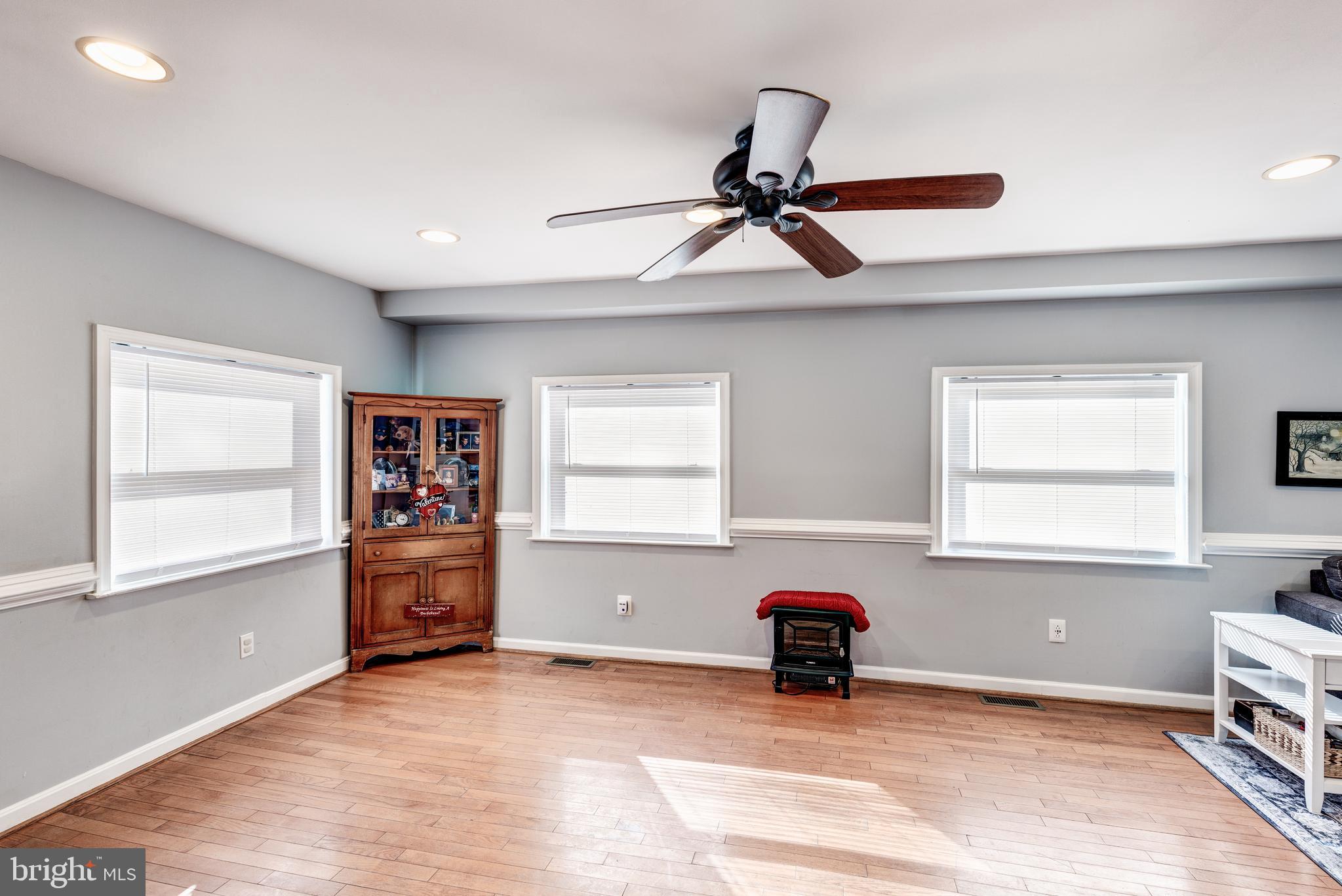 1455 Clear View Road Union Bridge, MD 21791 - Photo 10 of 46 Living Room