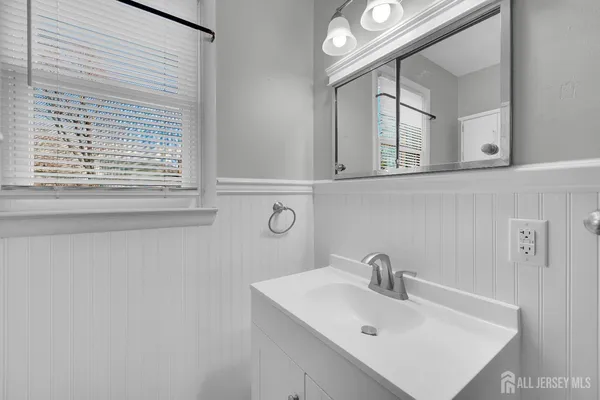 $2,500 | 207 Gertrude Terrace, Dunellen, NJ 08812