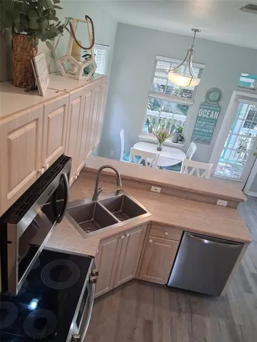 $3,200 | 216 Berry Street, Punta Gorda, FL 33950