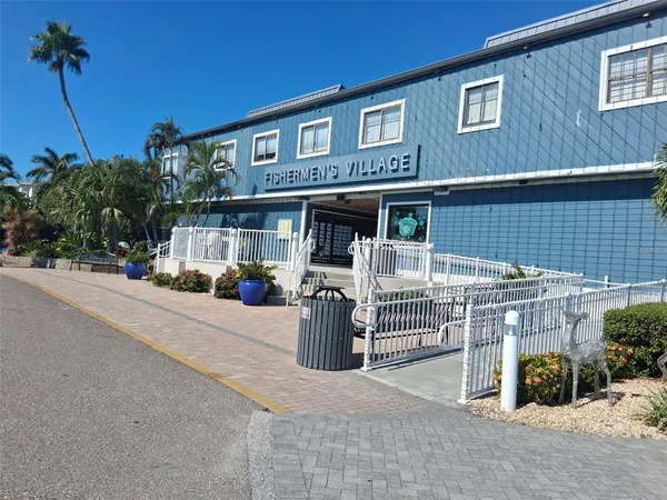 $3,200 | 216 Berry Street, Punta Gorda, FL 33950