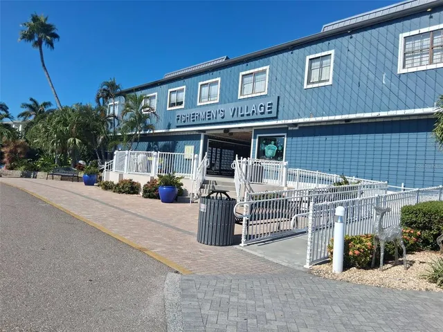 $3,200 | 216 Berry Street, Punta Gorda, FL 33950