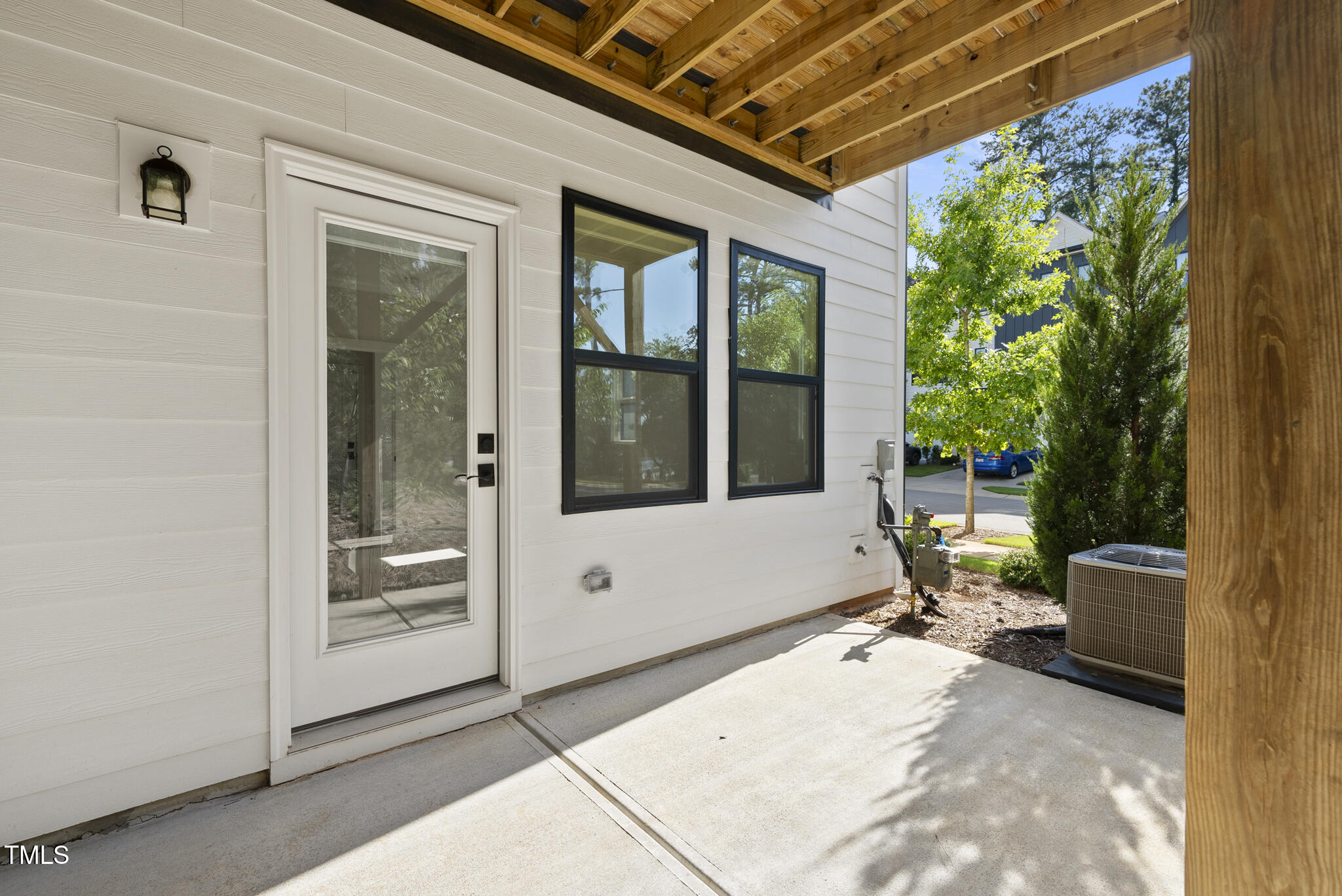 5501 Cedar Mill Drive Raleigh, NC 27606 - Photo 9 of 37 Patio