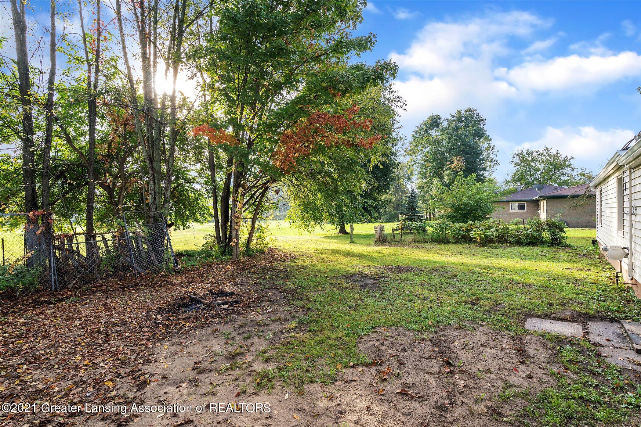 2925 South Canfield Road Eaton Rapids, MI 48827 - Photo 31 of 31 31-2925 S Canfield Rd-Windowstill Real E