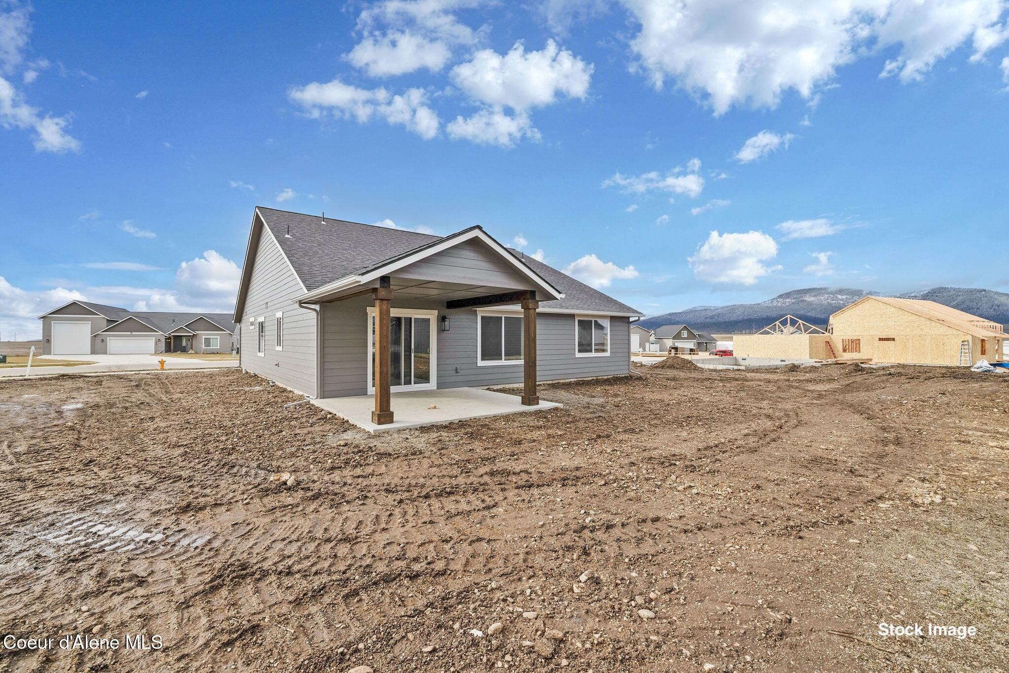 11834 North Entwistle Way Rathdrum, ID 83858 - Photo 20 of 25 Covered patio