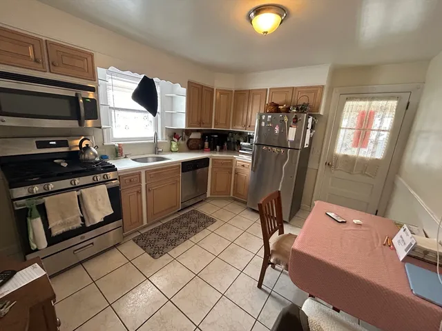 $3,400 | 45 Essex Street, Medford, MA 02155