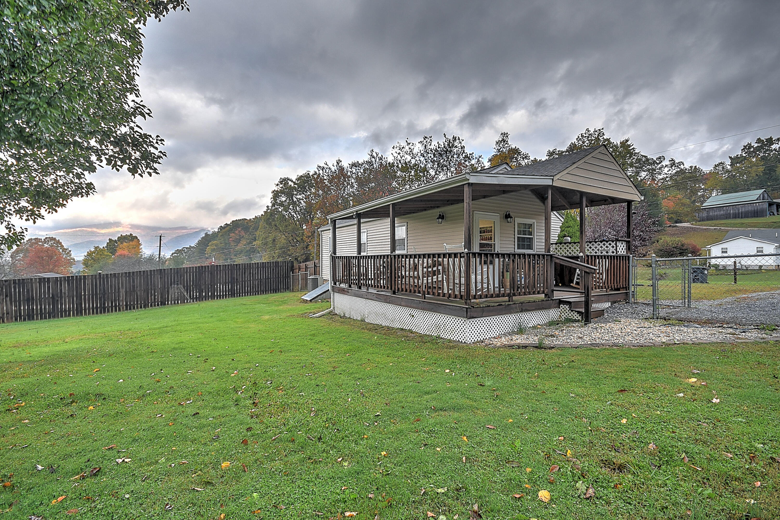 390 Peters Hollow Road Elizabethton, TN 37643 - Photo 26 of 29 Peters Hollow-25