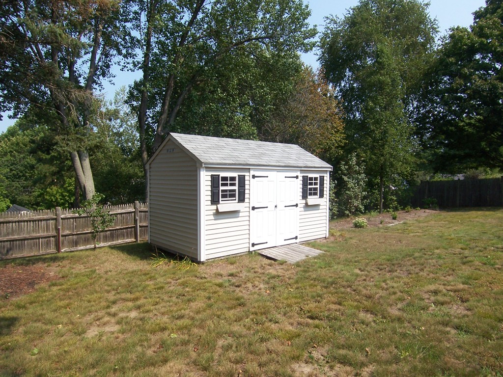 38 Grace Road Braintree, MA 02184 - Photo 14 of 15 Gallery Image 14