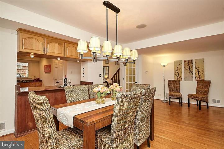 3348 Mansfield Road Falls Church, VA 22041 - Photo 3 of 13