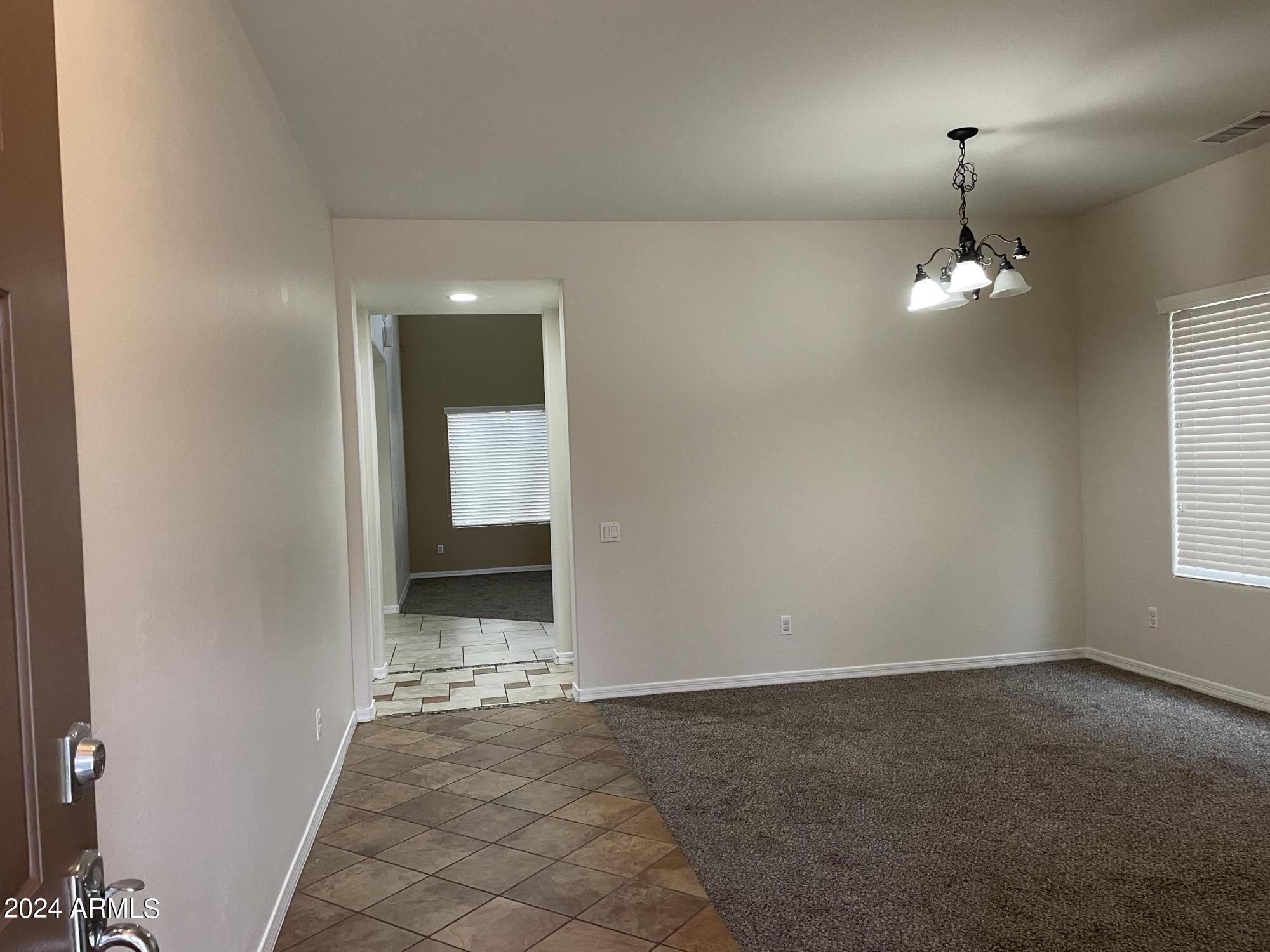 2018 West Davis Road Phoenix, AZ 85023 - Photo 3 of 34